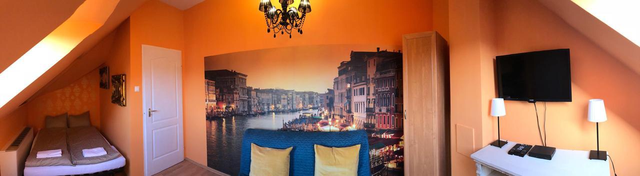Tulipan Villa Panzio Szolnok Ngoại thất bức ảnh