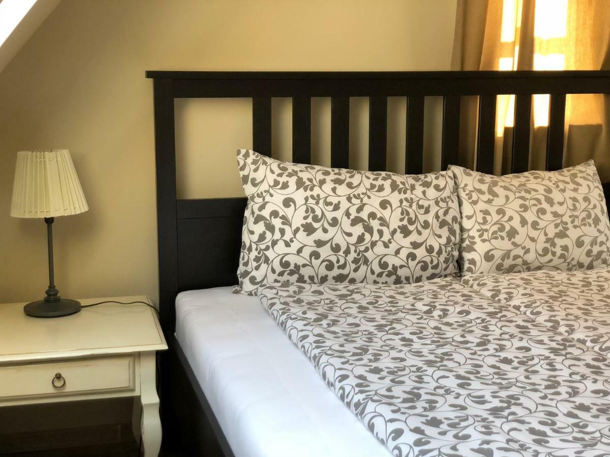 Tulipan Villa Panzio Szolnok Ngoại thất bức ảnh