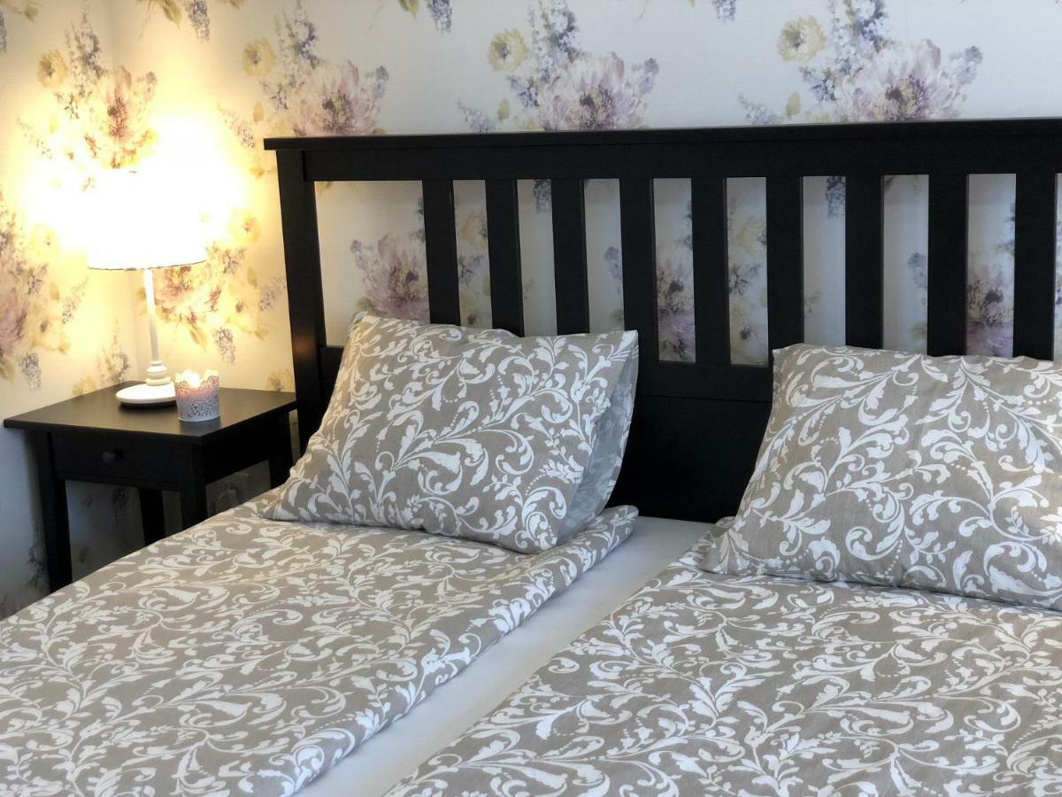Tulipan Villa Panzio Szolnok Ngoại thất bức ảnh